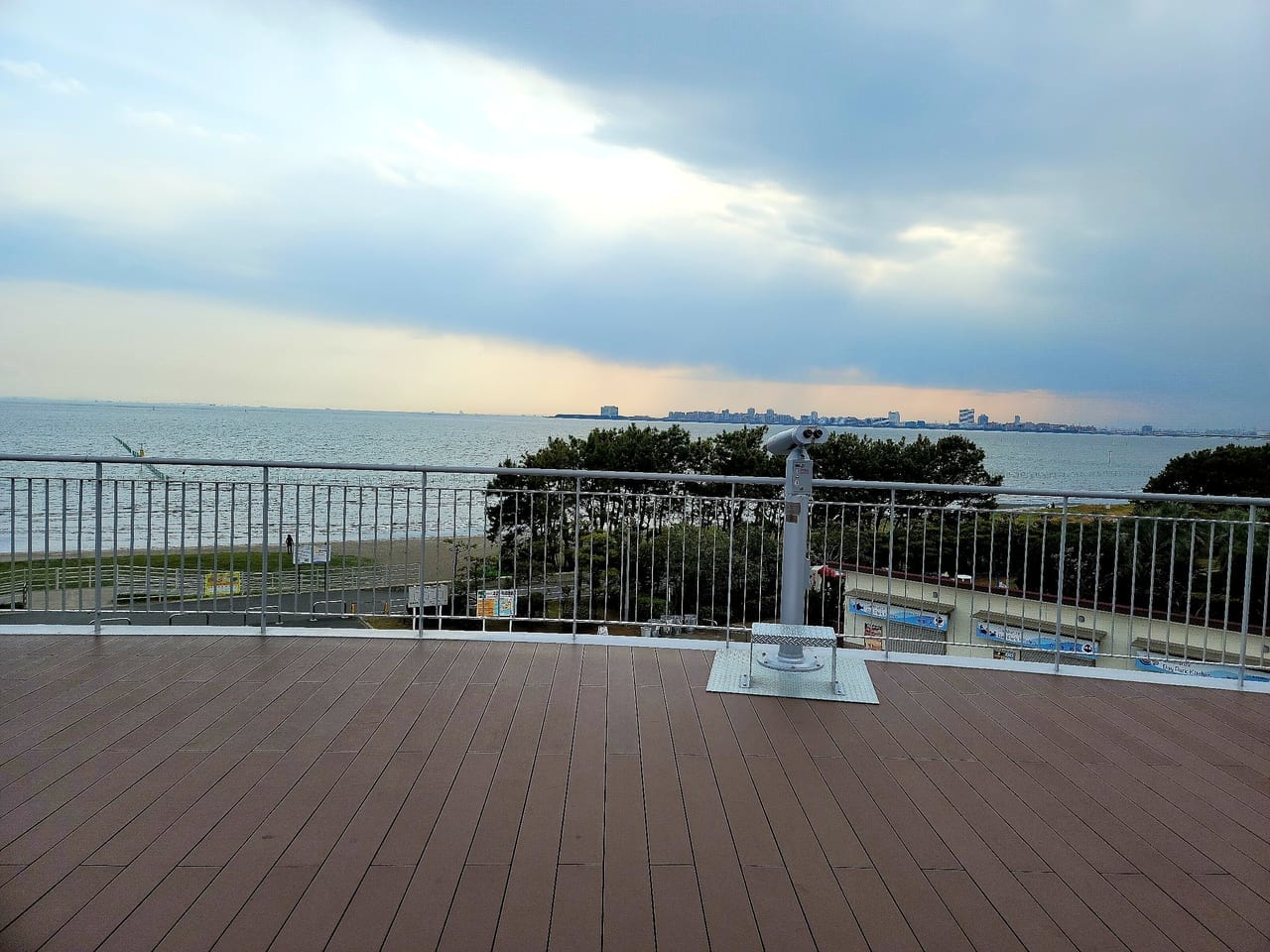 ふなばし三番瀬海浜公園展望台景色2